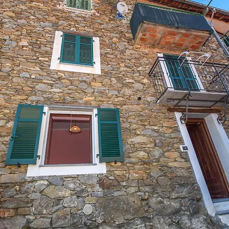 1 Bedroom In Borghetto Darroscia Apartment *