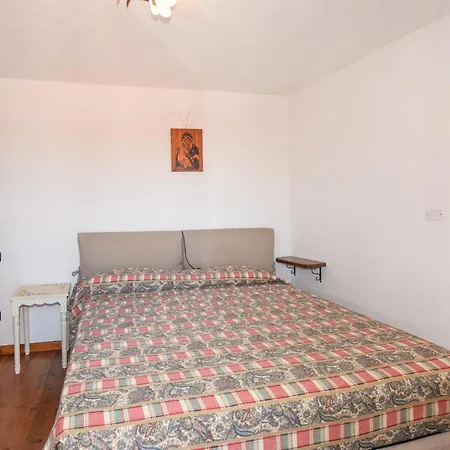 1 Bedroom In Borghetto Darroscia *